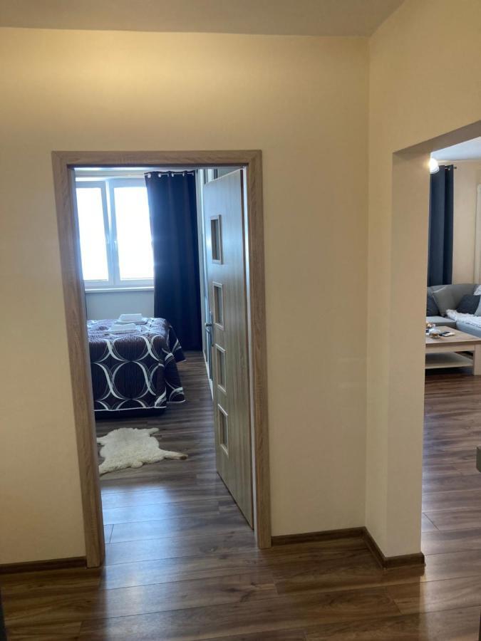 2 Rooms Apartment In מיכלובצ'ה מראה חיצוני תמונה